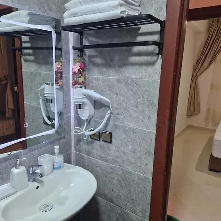 Appartement Luxueux A Tanger Avec Jacuzzi Prive Exterior foto